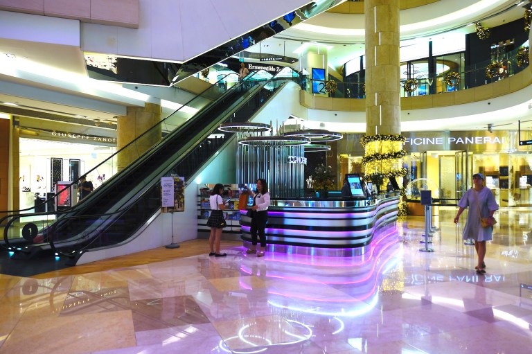 ion orchard concierge, singapore